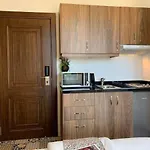 Teta Wadads 403 Studio In Mar Mikhael